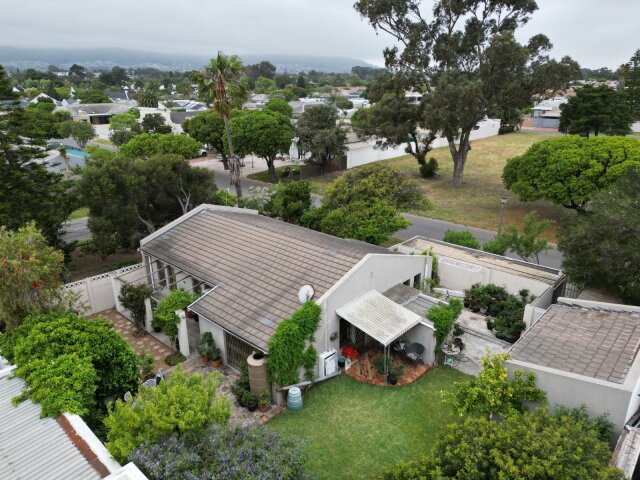 <!--[if BLOCK]><![endif]--> 2  Glenroth road, Edgemead, Goodwood <!--[if ENDBLOCK]><![endif]-->